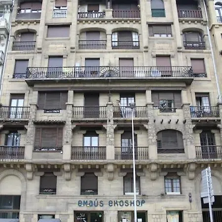 Appartamento La Casa Del Arbol San Sebastián Esterno foto